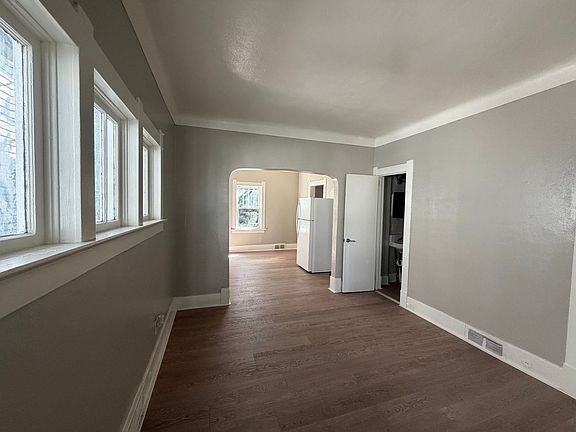 2nd image of 1705 Marlow Rd