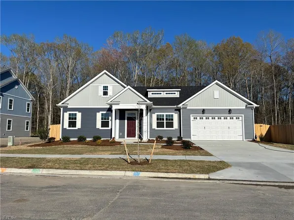 2044 Charwood Dr, Chesapeake, VA 23320