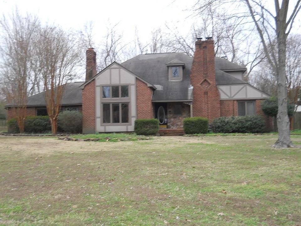 1st image of 635 Kenaw Dr