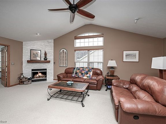 3rd image of 3457 Cobblestone Ln