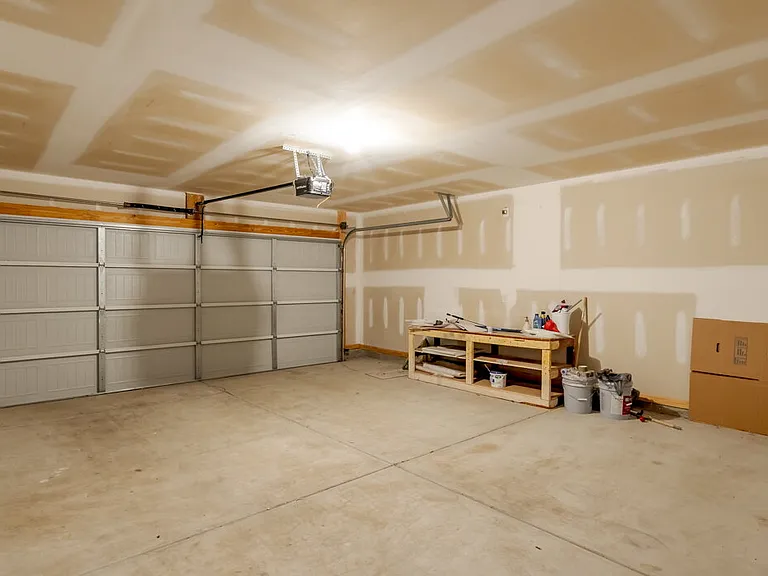 1772 Trevino Dr — Photo 20