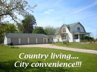 N3704 County Rd W, New London, WI 54961