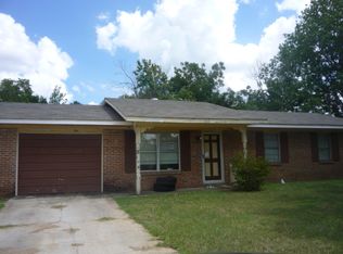 258 Caprice Ct, Dothan, AL 36303