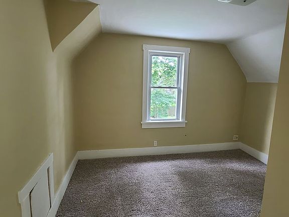 5th image of 1011 W Tremont St