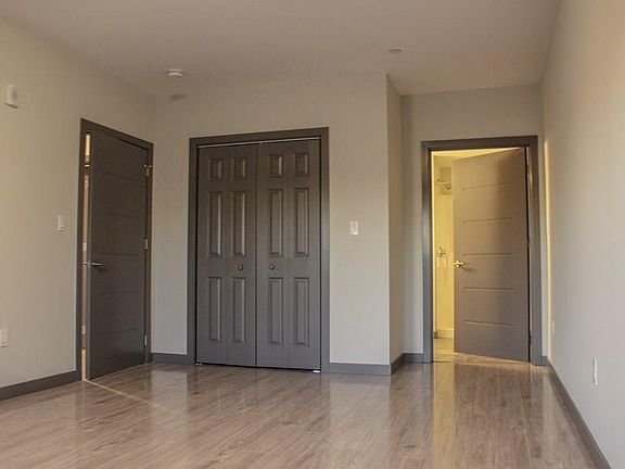 5th image of 145 Newbury Ave #6