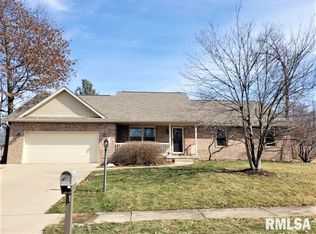 206 Helene Ct, East Peoria, IL 61611