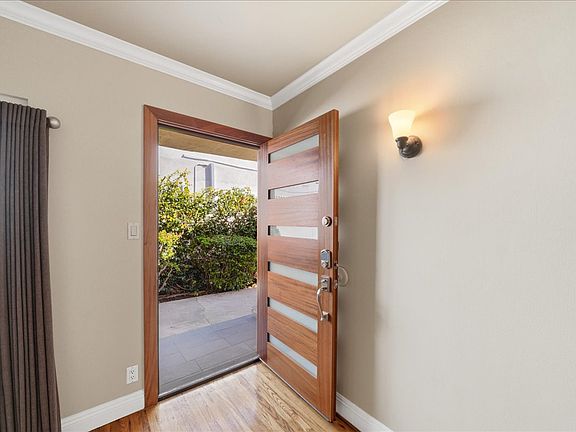 2nd image of 11719 Mayfield Ave APT 1