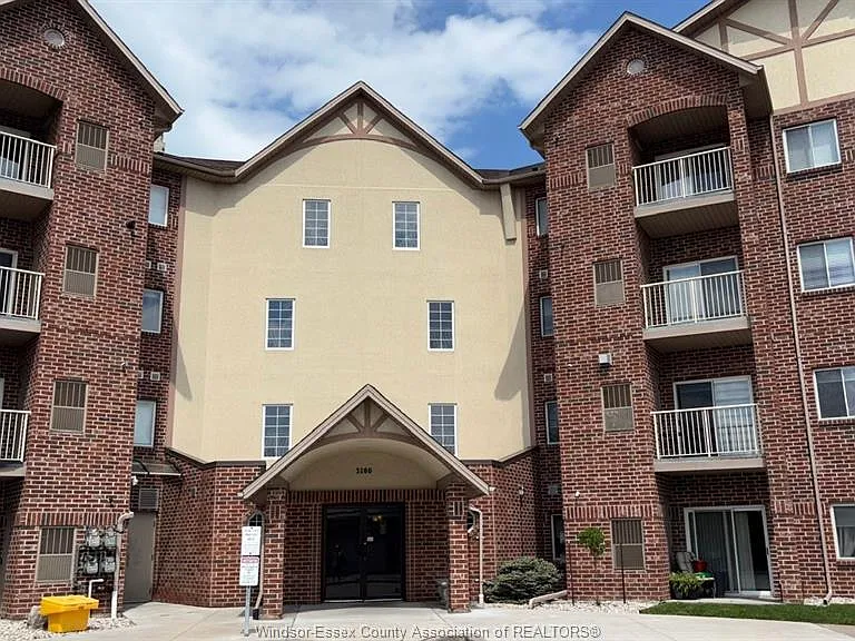 3160 Wildwood Dr #320 — Photo 1
