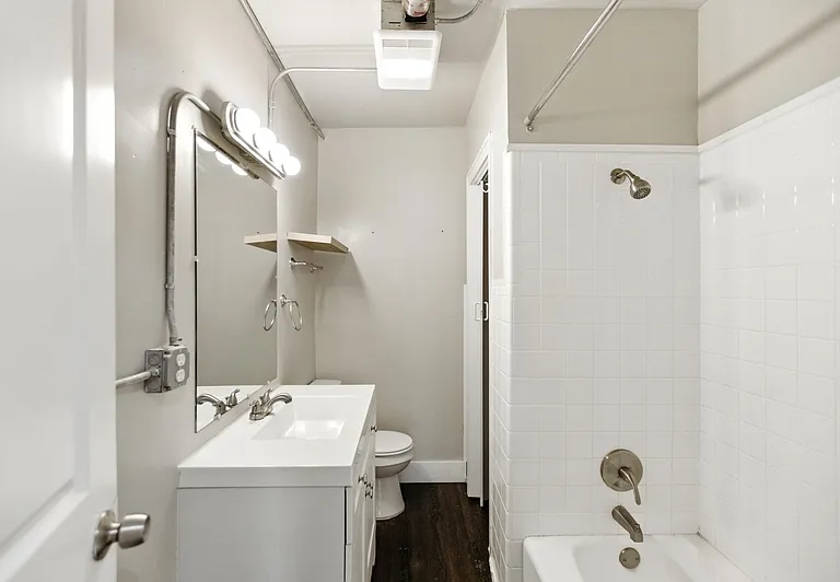 616 W Maple St #6 — Photo 10