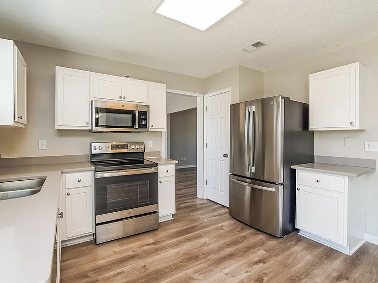 3323 Baseline Rd — Photo 8