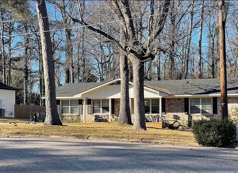 1st image of 1127 Cumberland Dr