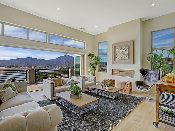 4th image of 31 Drakes Cove Ct