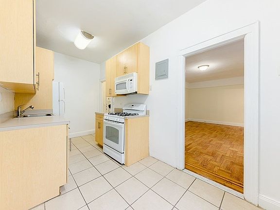 5th image of 4141 44th St #2F