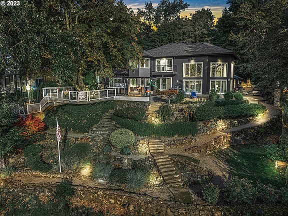4th image of 14225 SE Fairoaks Ln