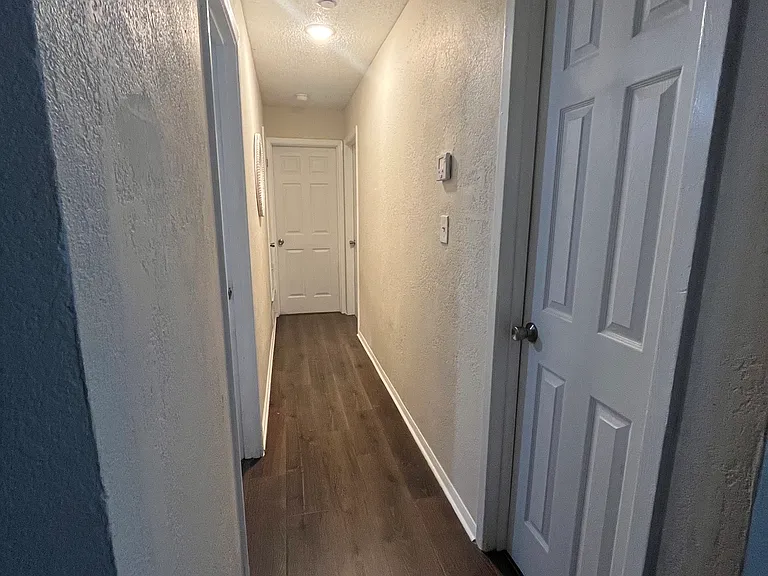3906 Hooper Dr — Photo 5