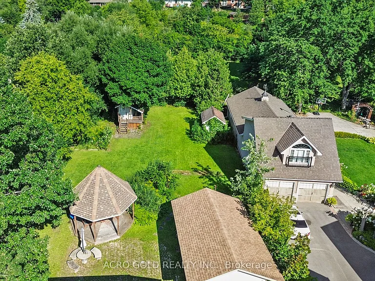 125 Leighland Ave — Photo 41