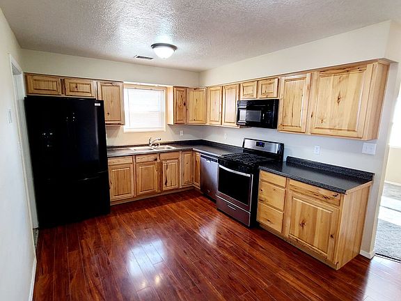 4th image of 1121 Cottonwood Ct SE