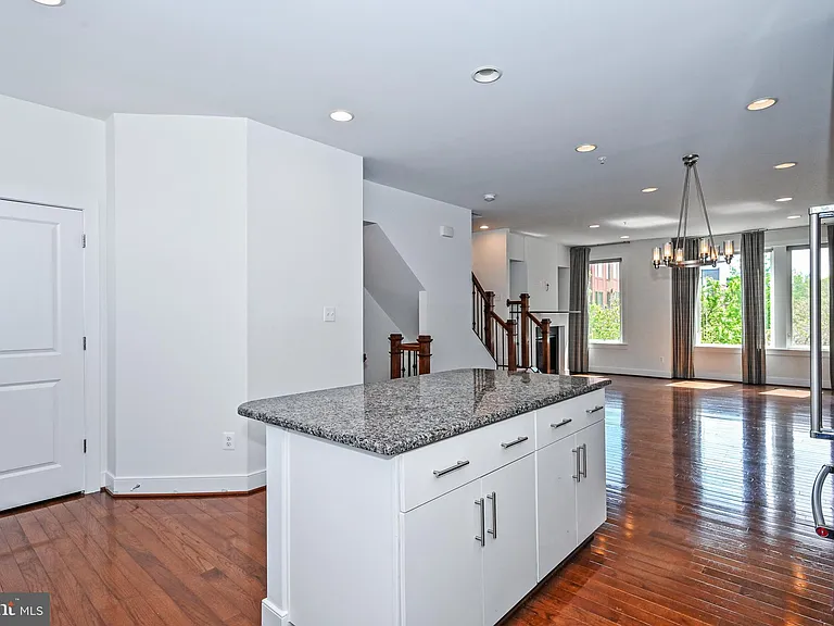 8337 Looking Glass Way — Photo 21
