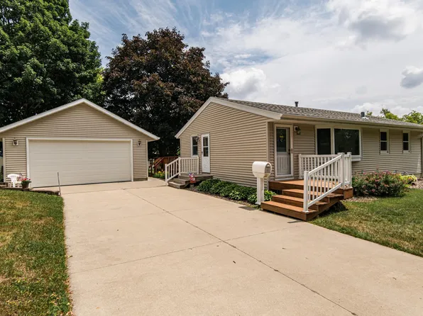 3907 5th Pl NW, Rochester, MN 55901