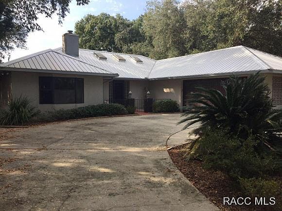 1st image of 200 N Country Club Dr