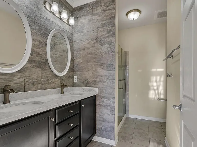 1113 Halifax Pl — Photo 17