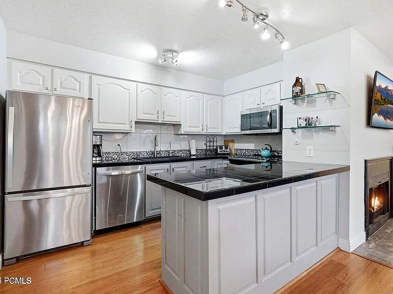 1885 Prospector Ave #B-1 — Photo 7