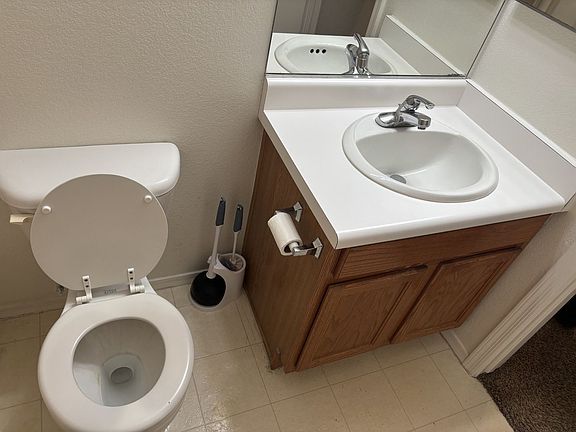 5th image of 10626 W Poinsettia Dr