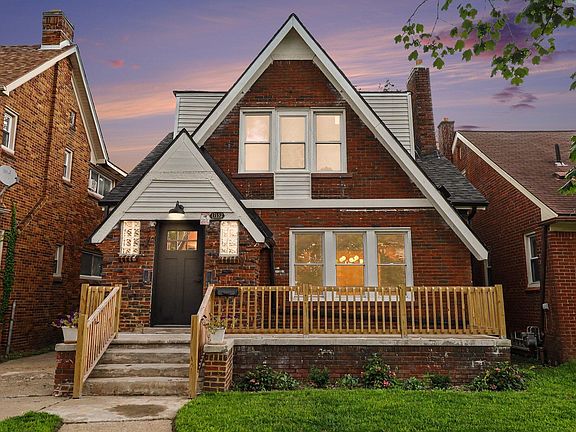 2nd image of 17152 Roselawn St