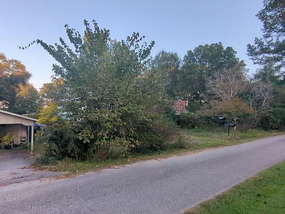 3rd image of 46 3rd Avenue Pine Grove Vlg