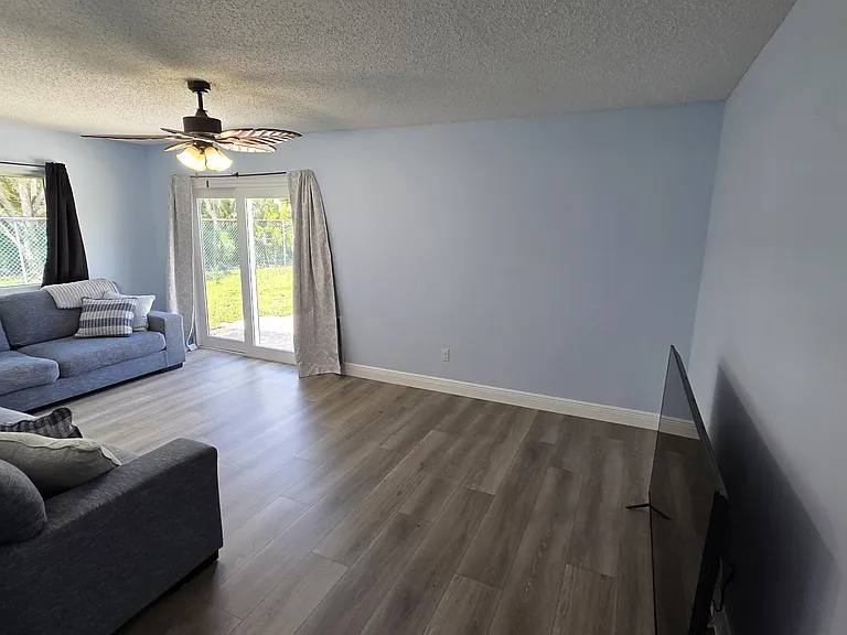 2209 SE East Dunbrooke Cir — Photo 14