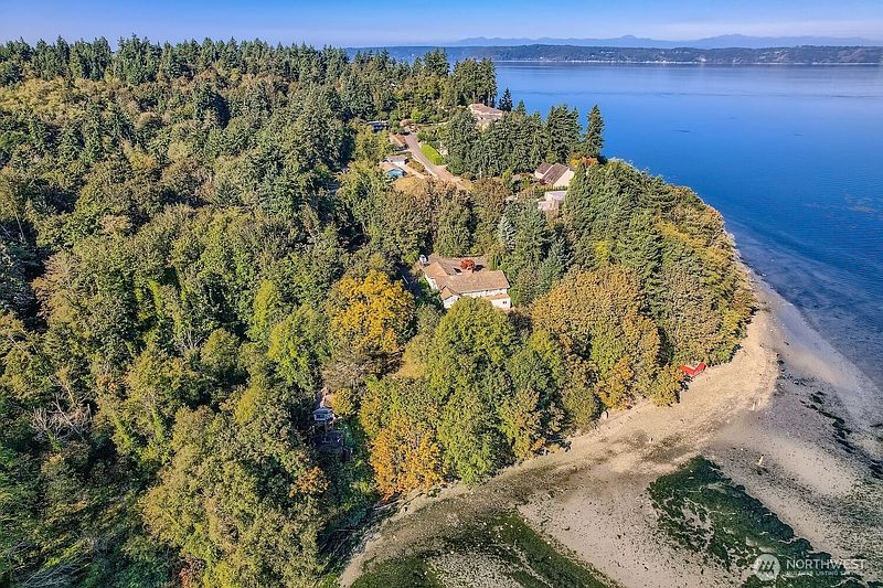4th image of 30726 43rd Avenue SW