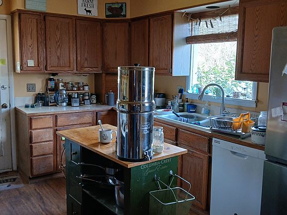 4th image of 22119 Foss Rd NE