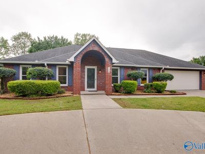 108 Crown Oak Ln NW, Huntsville, AL, 35806