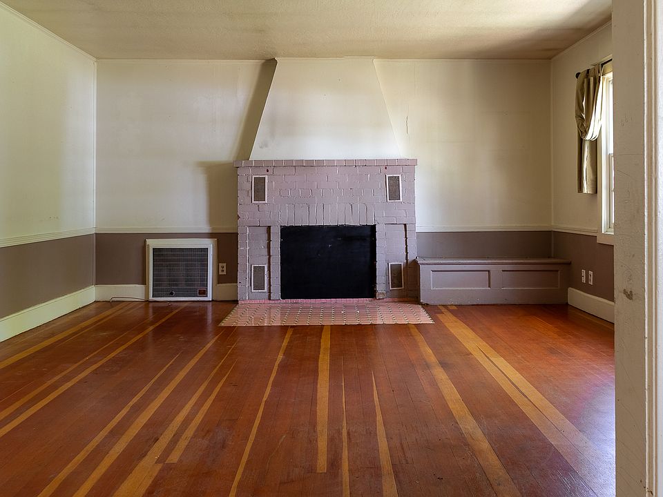 2nd image of 21442 National St