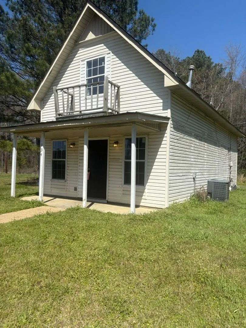 Building Photo - 134 Money St