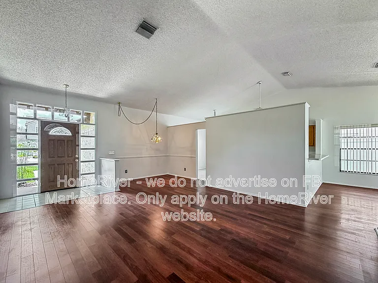 726 Birgham Pl — Photo 2