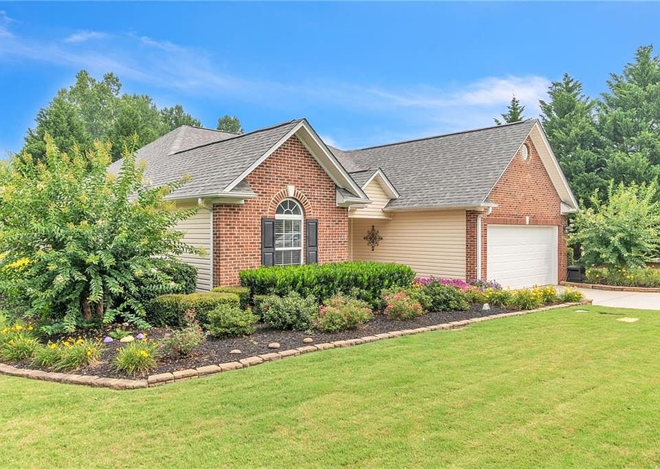 205 Lutsen Dr, Easley, SC 29642 MLS 20264649 Zillow