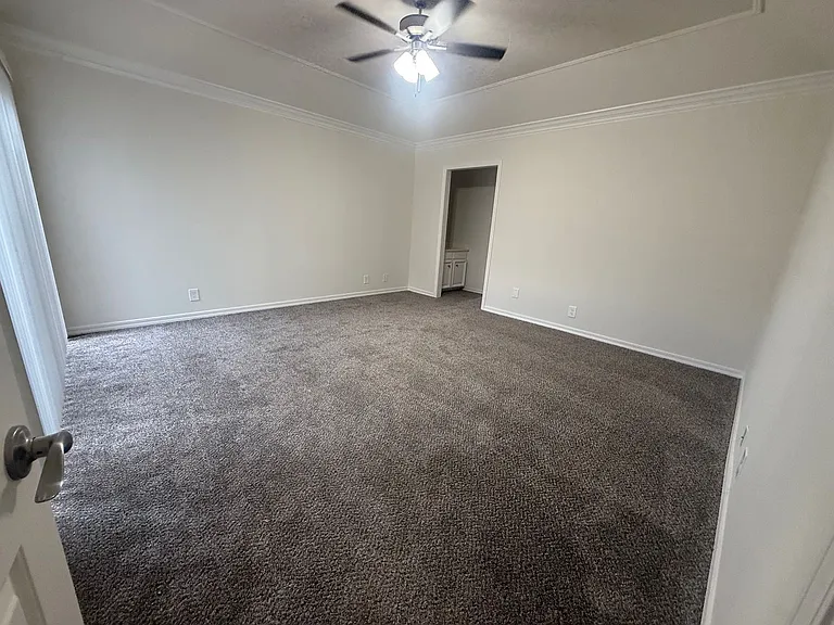 206 Cambridge Rd — Photo 15