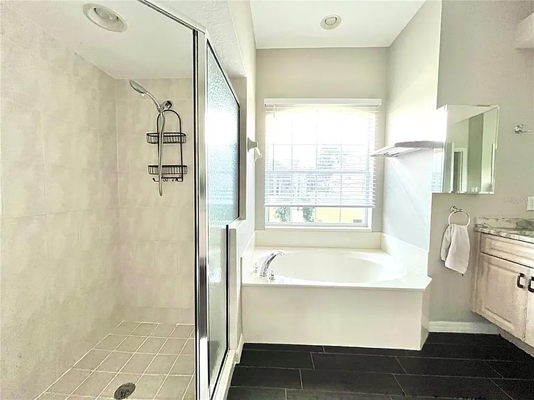 1268 W Hillsborough Blvd — Photo 17