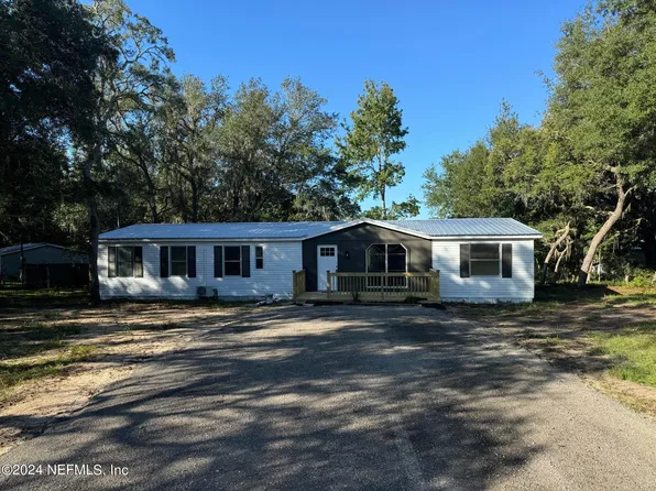 101 E OAKSIDE Drive, Interlachen, FL 32148