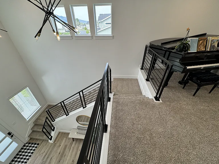355 W 3085 S — Photo 28