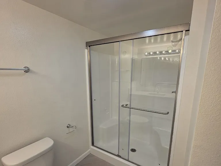 234 W Fairview Ave #208 — Photo 7