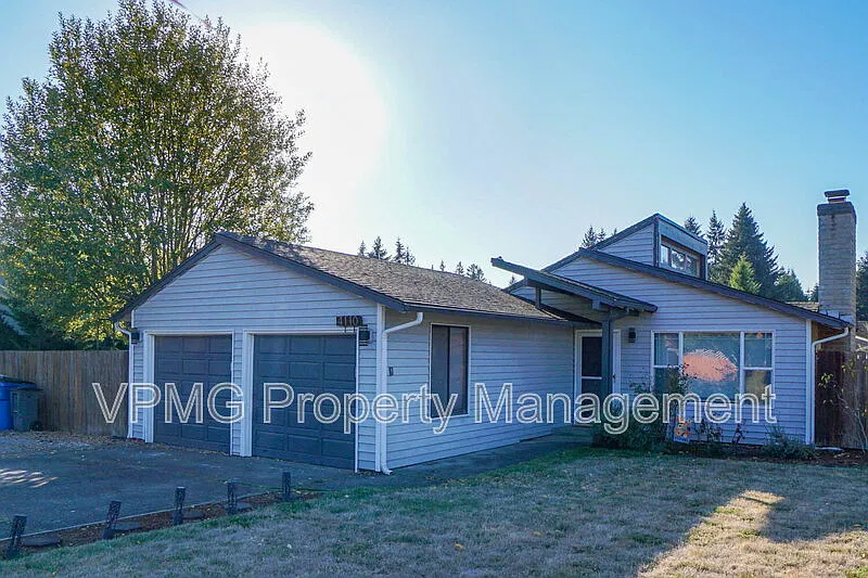 3 bed, 2.0 bath, 1026 sqft, $2,395 — Photo 2