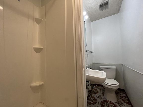 5th image of 9 N Severance St APT C