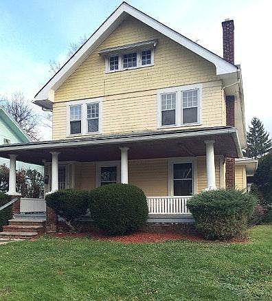 1st image of 1917 Parkway Dr