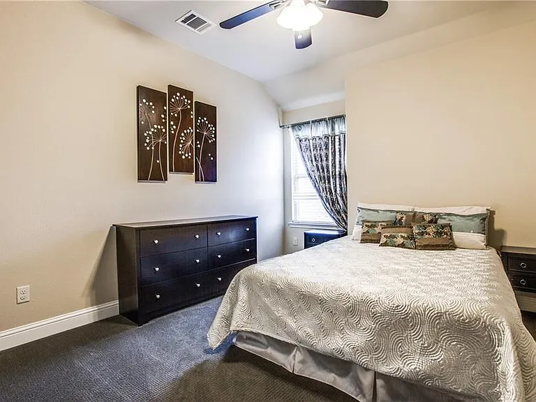 300 Rugby Ln — Photo 14