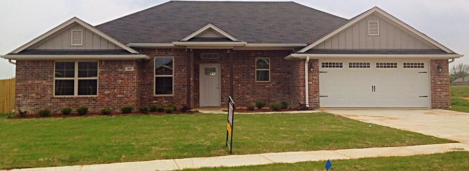 1st image of 404 Laura Ln