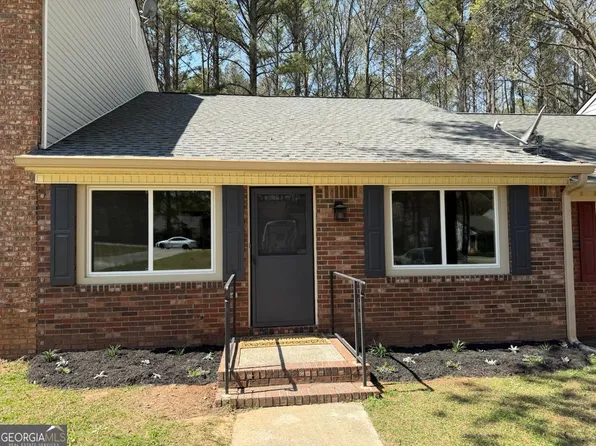 7167 Williamsburg Dr, Riverdale, GA 30274