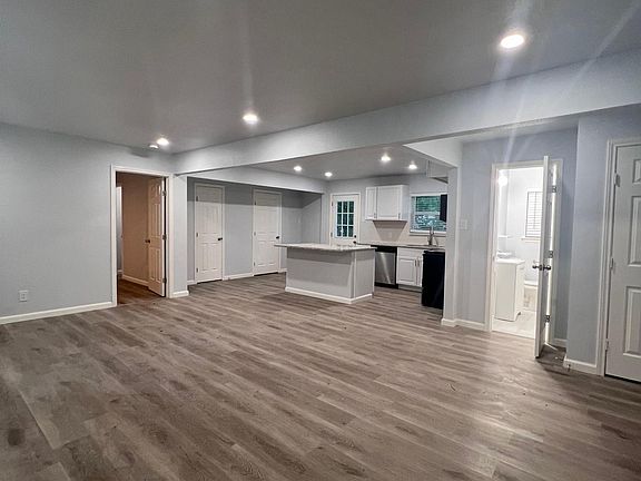 Open concept kitchen/living