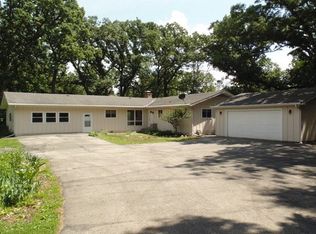 15726 Crystal Acres Dr, Sandwich, IL 60548